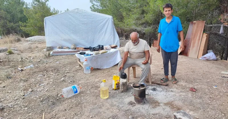 Eşi terk etti, ev sahibi sokağa attı! 6 çocuklu babadan yürek yakan sözler