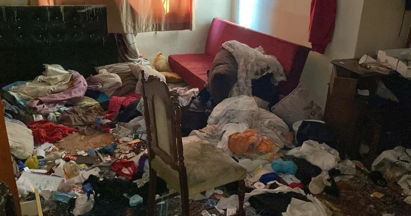Evi çöp yığınına çevirip ortadan kayboldu! Apartman sakinleri isyan etti: Fare öldü zannettik