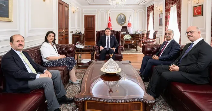 DEM Parti heyeti Bakan Tunç ile görüştü! Komisyon aşamasına geçildi