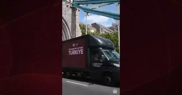 Türk halkının 15 Temmuz mücadelesi Londra sokaklarında anlatıldı
