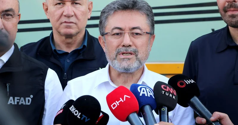 Bakan Yumaklı: Şarköy de yerleşim yerlerinde yangının enerjisi düştü