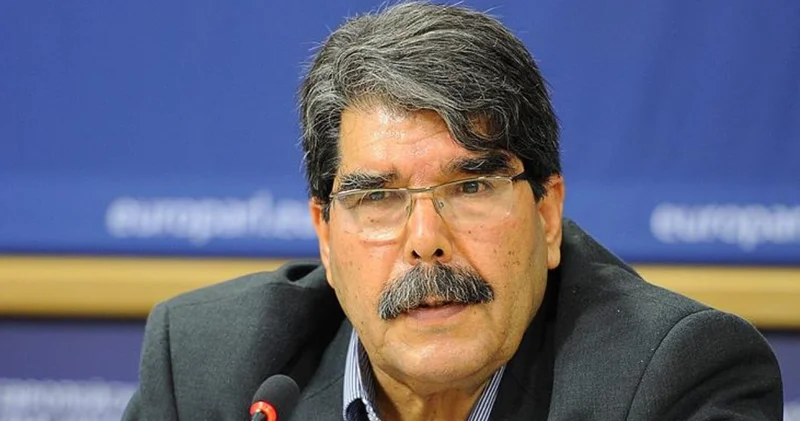 Salih Müslim den Şara ya anayasa resti