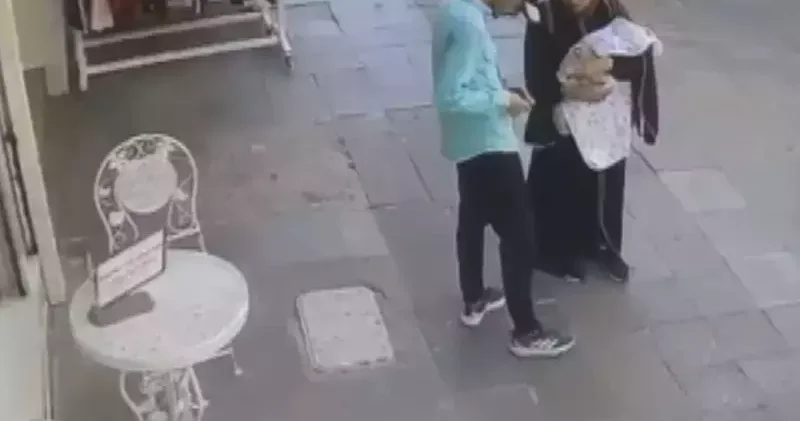 Bağcılar da altın kesesini düşürdü, yolda bulan kişi alıp uzaklaştı