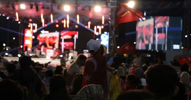 Gaziantep te etkinliğin adresi 15 Temmuz Demokrasi Meydanı oldu Gaziantep Haberleri