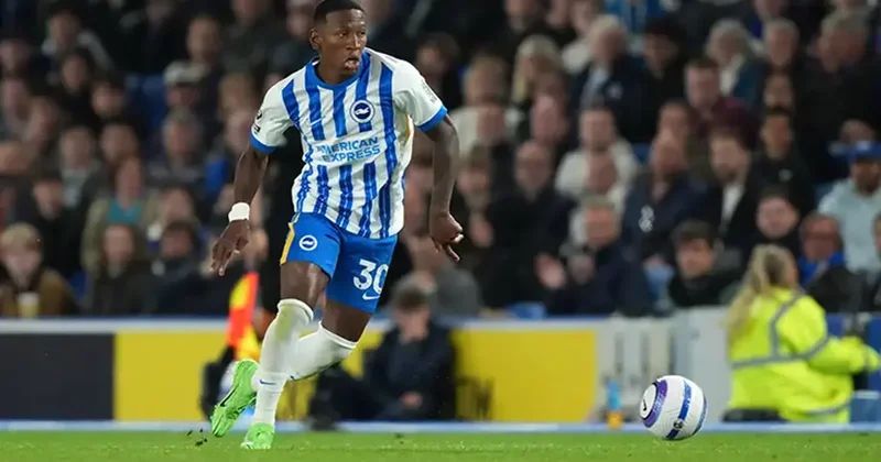 Surprise bid? Manchester United targets Brighton s Pervis Estupiñán