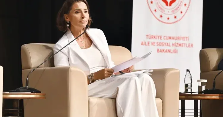 Hande Fırat 15 Temmuz gecesini anlattı: ‘O telefon gazetecilik görevimdi’