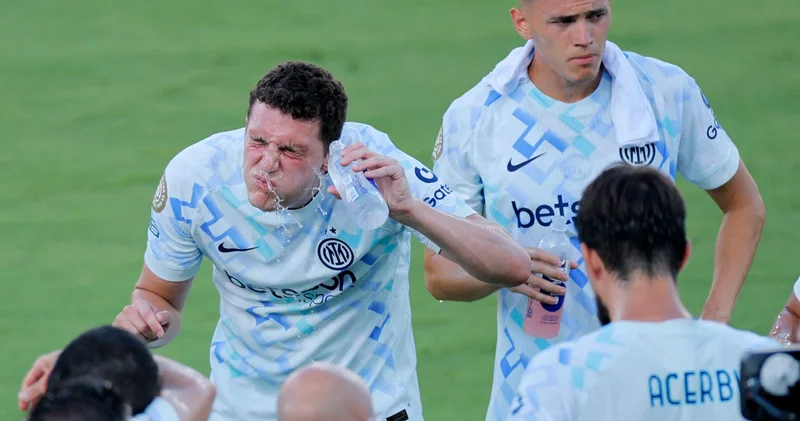 Galatasaray Inter le sadece Hakan Çalhanoğlu için görüşmüyormuş!