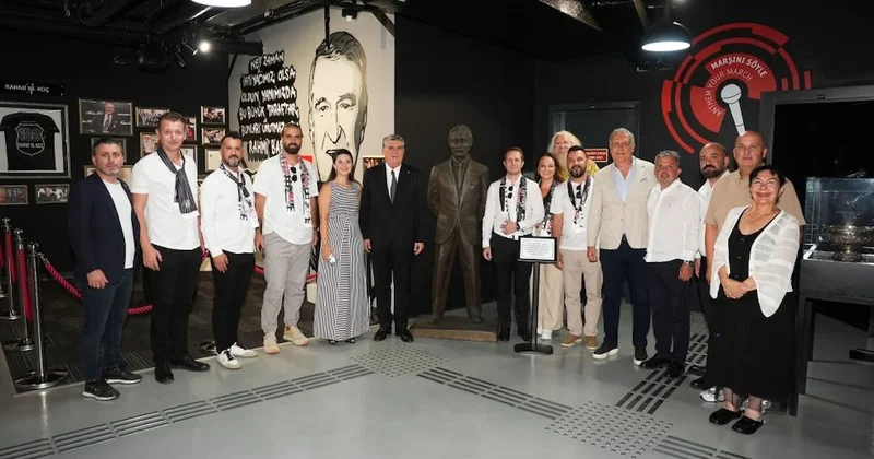 Efsane başkanın heykeli Beşiktaş Müzesi nde Sözcü Gazetesi