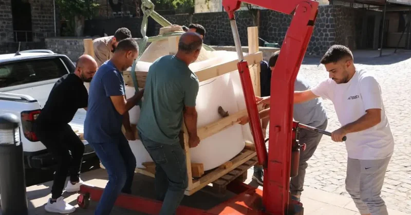 Türkiye de benzeri göülmemiş olay! Eşi ölünce evindeki hazineyi ihbar ett! Taşıyamadılar