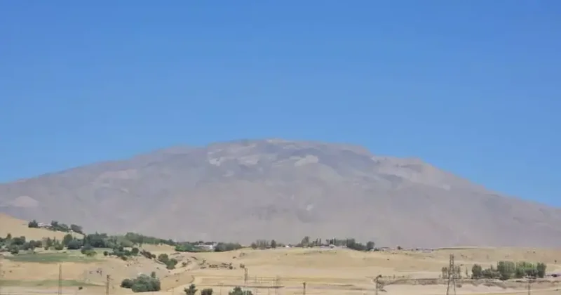 Aşırı sıcaklar ve kuraklık Süphan Dağı nı da vurdu! Tehlikeli sonuçlar olabilir