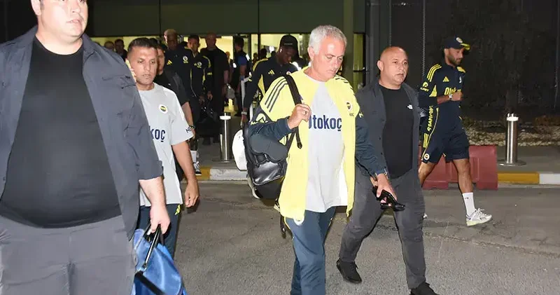 Fenerbahçe kafilesi İzmir e ulaştı