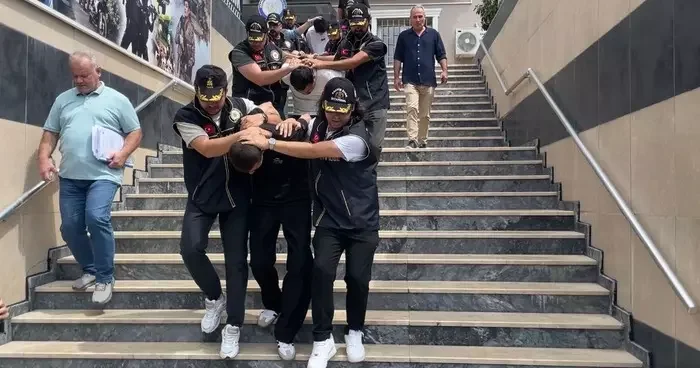 Bahçelievler de bir kişinin öldürüldüğü silahlı saldırıya ilişkin 3 şüpheli tutuklandı