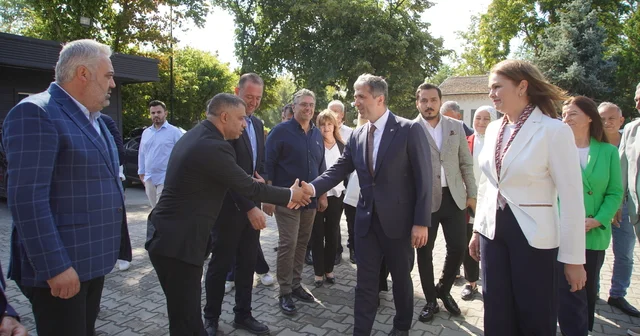 AK Parti Genel Başkan Yardımcısı Sırakaya, Edirne de Türkiye Yüzyılı Buluşmaları programına katıldı: Edirne Haberleri