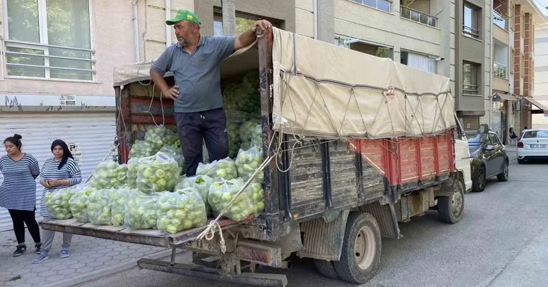 5 ton biberi ücretsiz dağıttı: Halde 8 lira markette 80 lira