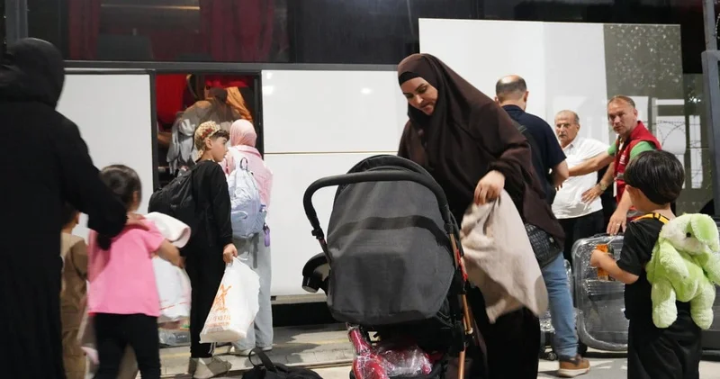 Göçmen 411 bin 649 Suriyeli ülkesine döndü