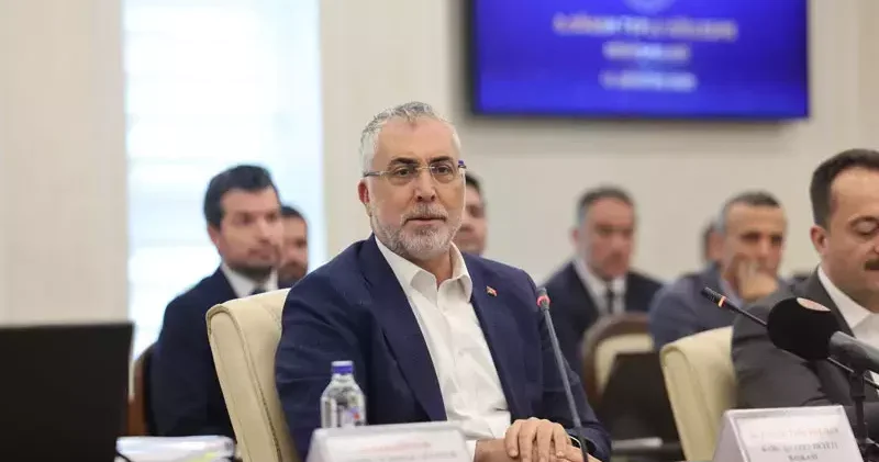 Bakan Işıkhan: Uzlaşı zemininde toplu sözleşme görüşmelerimizi sürdüreceğiz