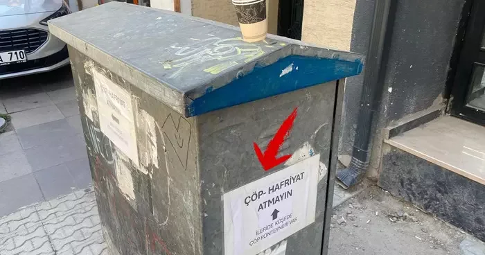 Dikkat çeken uyarı: Elektrik panosunun dört bir tarafına astı!
