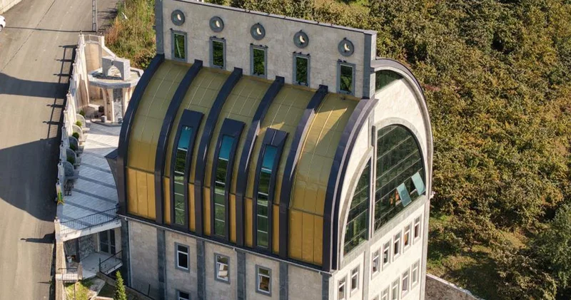 Dünyada bir benzeri yok! Trabzon daki cami hayran bırakıyor