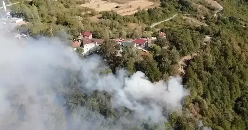 Kocaeli de orman yangını 2 nci gününde; dronla görüntülendi