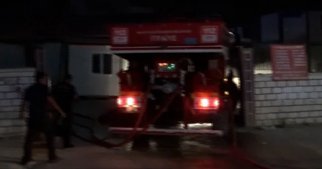 Malatya’da şantiyede yangın paniği: Mahalleli sokağa döküldü VİDEO İZLE