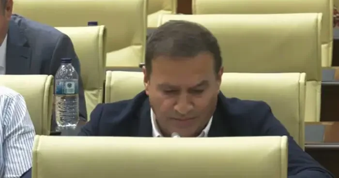 Ankara AK Parti Belediye Meclis Üyesi Osman Aydoğdu dan ABB ye halı saha ve ihale tepkisi: Bu mu sosyal belediyecilik?