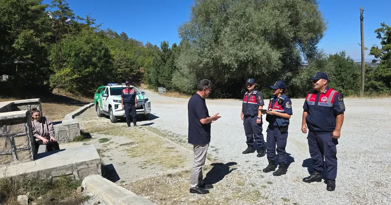 Jandarma koruyor: Bu bitkiyi toplamanın cezası 557 bin TL