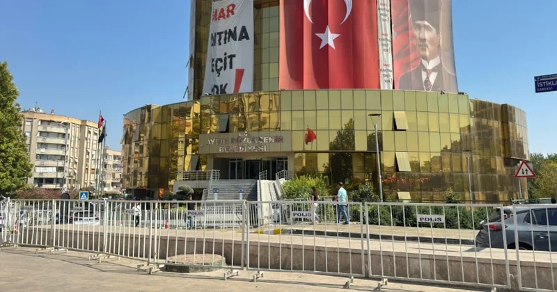 Gerginlik sonrası Aydın Büyükşehir Belediyesi nde bariyer önlemi Sözcü Gazetesi