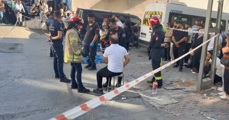 Esenyurt ta kahreden kaza: Anne ile bebeğini ayırdı