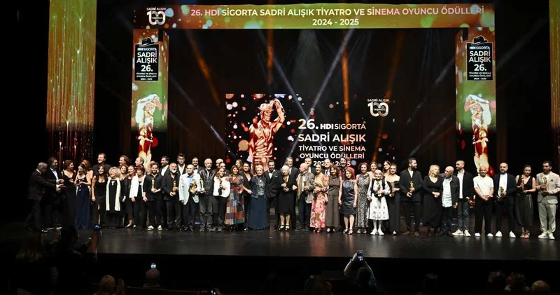 Sadri Alışık ödülleri sahiplerini buldu: Mukadderat iki ödül birden kazandı