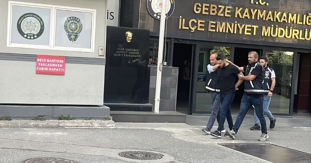 Çocuklarının gözü önünde babaya tokat atan cip sürücüsü tutuklandı (3) Kocaeli Haberleri