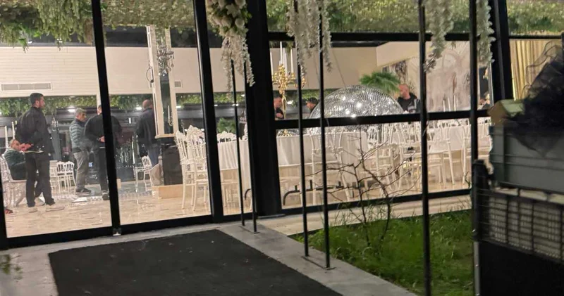Kocaeli de düğün salonunda disko topu düştü: 3 kişi yaralandı