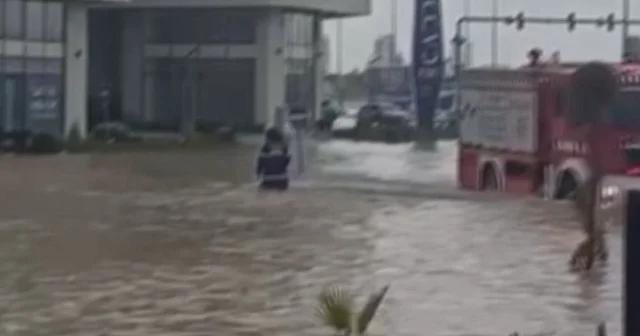 Bandırma yı su bastı vatandaş isyan etti: Bana kimse belediye var demesin VİDEO İZLE