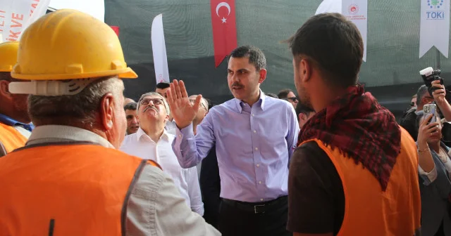 Bakan Kurum’dan depremden etkilenen Hatay a 3 yeni müjde VİDEO İZLE