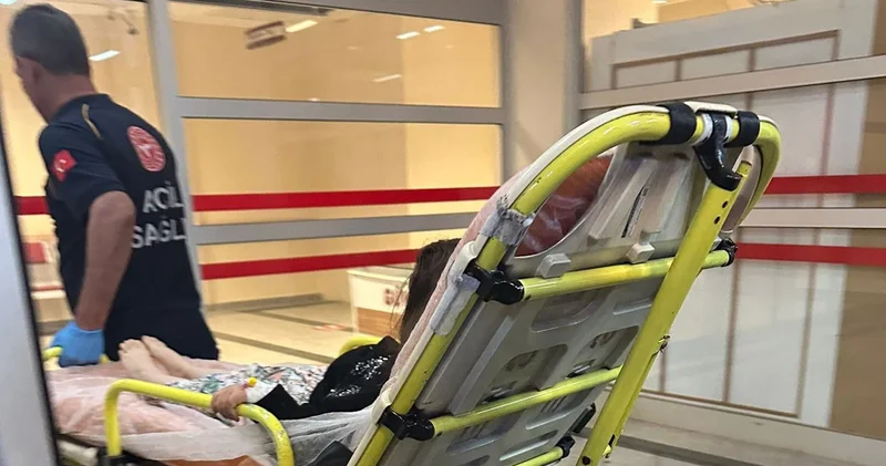 Hareket halindeki otomobilden düşen çocuk yaralandı