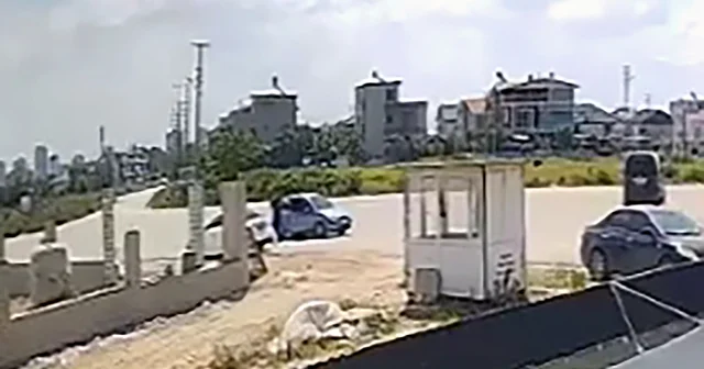 Park halindeki otomobillerden 450 bin lira ve 1000 avro çaldılar Adana Haberleri