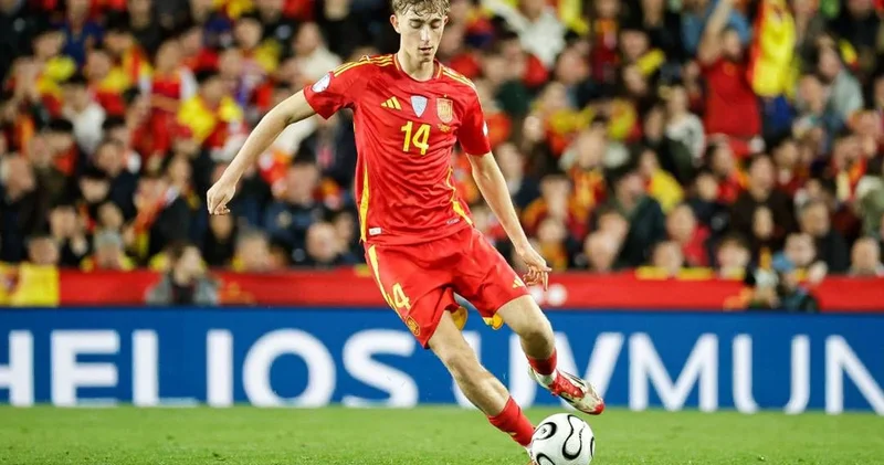 Real Madrid, Bournemouth un genç stoperi Dean Huijsen ile anlaştı