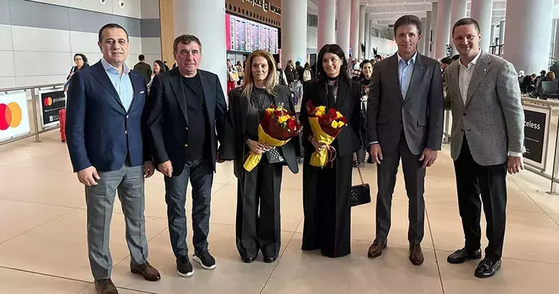 Hagi ve Popescu UEFA Kupası zaferinin yıl dönümü için İstanbul’a geldi