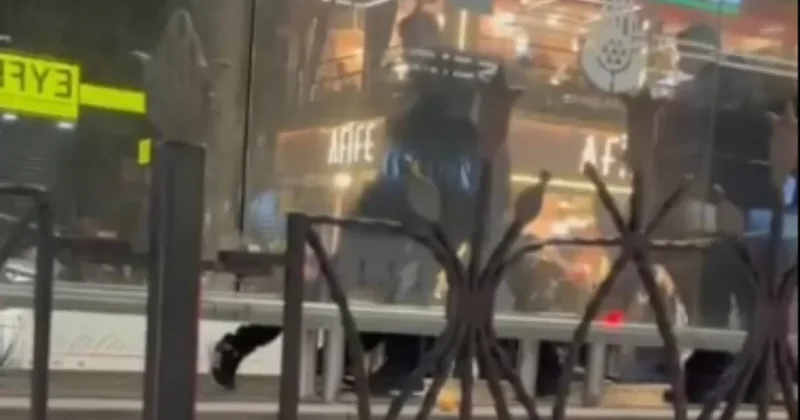 İstanbul da tramvayda taciz iddiasına dayak Sözcü Gazetesi