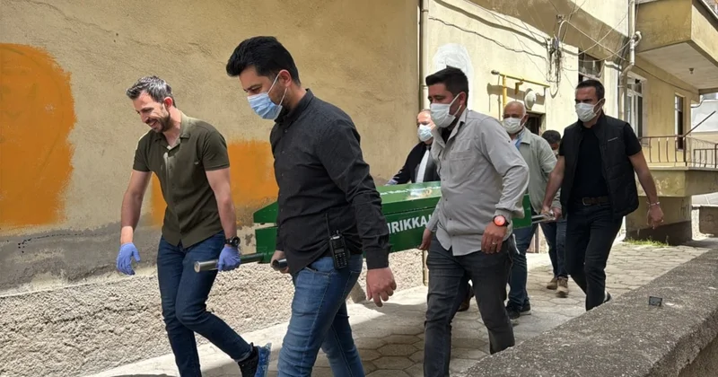 Derin dondurucuda cesedi bulunmuştu: Yıllar sonra toprağa verildi Sözcü Gazetesi
