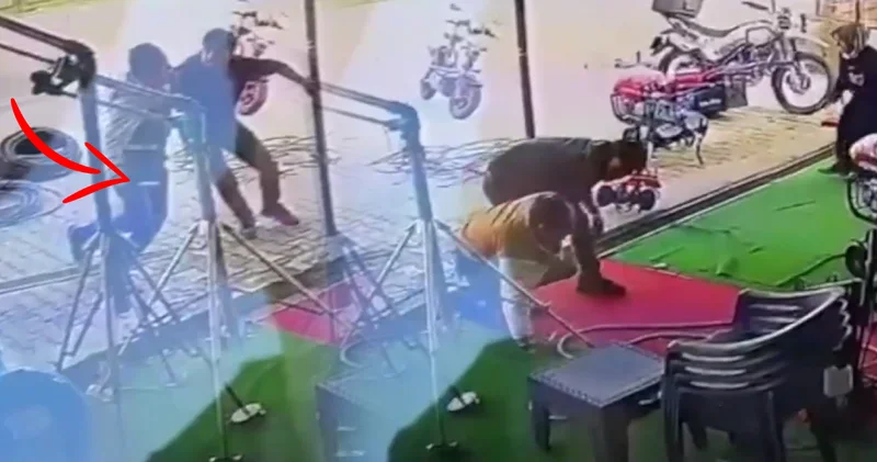 Canını ortaya koydu! Son anda yetişmeseydi güpegündüz kadın katledilecekti