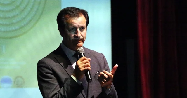 Ardahan Üniversitesi Rektörü Prof. Dr. Emiroğlu ndan gençlere kariyer tavsiyeleri Ardahan Haberleri