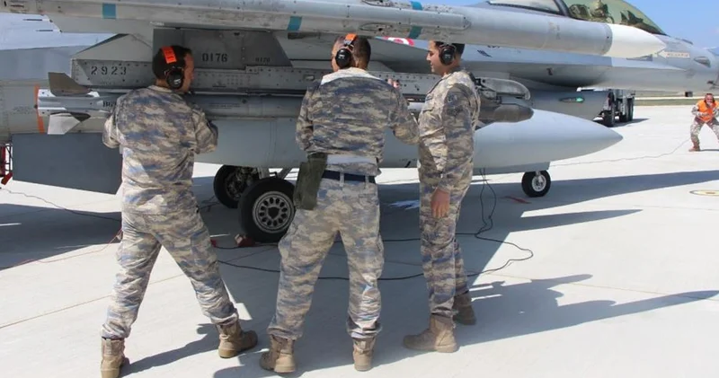 F 16 lar zorlu göreve 15 dakikada hazırlanıyor