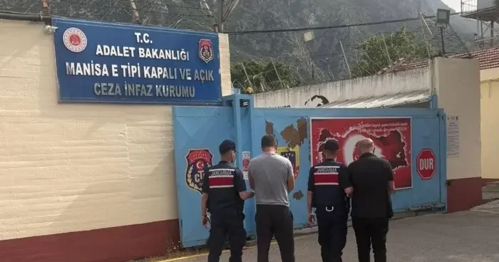 Aranan iki hükümlü Turgutlu’da yakalandı