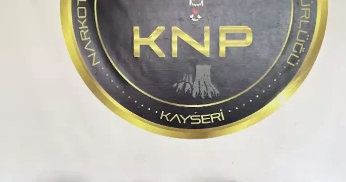 Kayseri de, kıyafete emdirilmiş 1.4 kilo metamfetamin ele geçirildi; 3 tutuklama