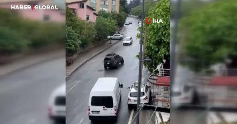 Üsküdar da İETT otobüsünden yola dökülen mazot kazalara neden oldu: Çok sayıda araç birbirine girdi