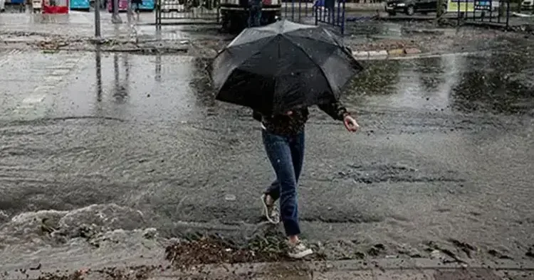İçişleri Bakanlığı uyardı... 1 şehre turuncu, 18 şehre sarı gök gürültülü sağanak geliyor