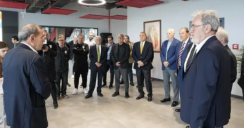 Galatasaray camiası UEFA Kupası zaferinin 25. yıl dönümünde buluştu