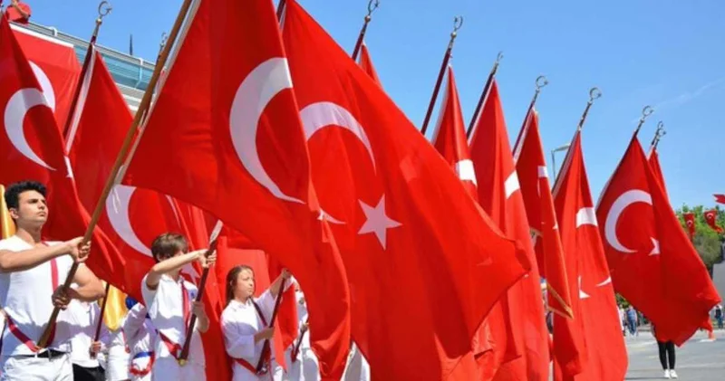 İtalya daki Türk öğrenciler, 19 Mayıs Atatürk ü Anma, Gençlik ve Spor Bayramı nı kutladı