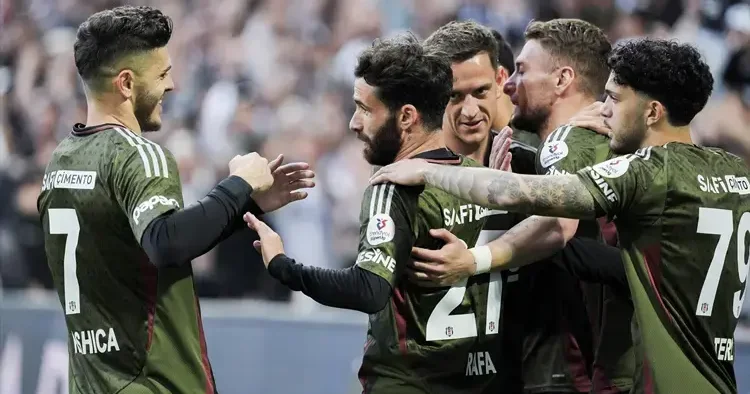 Beşiktaş ta Gedson ve Rafa Silva dışındaki tüm oyuncular satılabilir!