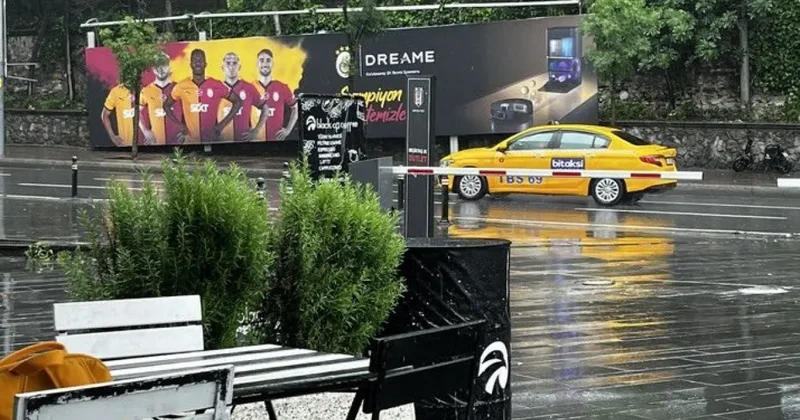 Beşiktaş ın evinde Şampiyon Galatasaray reklam panosu